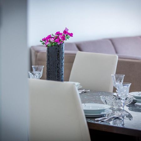 Apartment Luni ล็อควา โรโกซนิตซา ภายนอก รูปภาพ