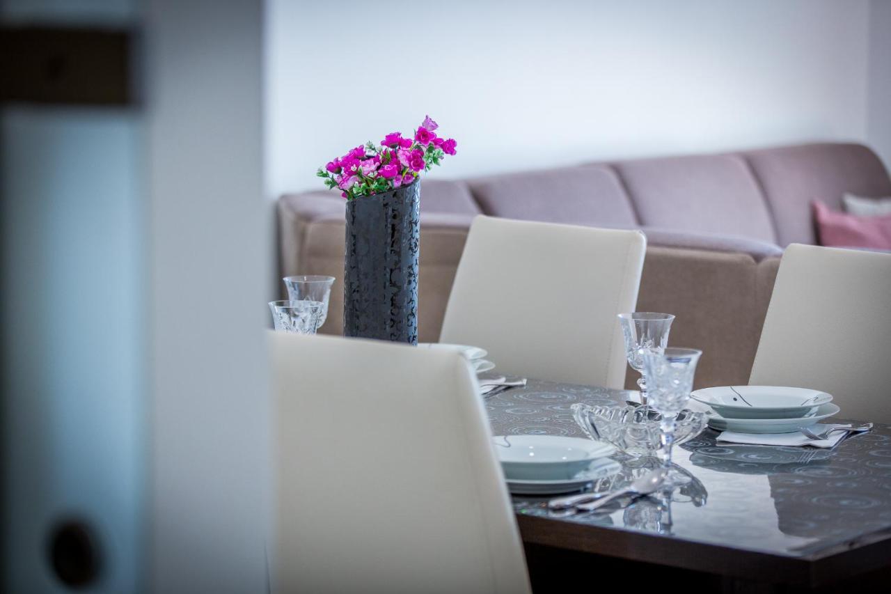 Apartment Luni ล็อควา โรโกซนิตซา ภายนอก รูปภาพ