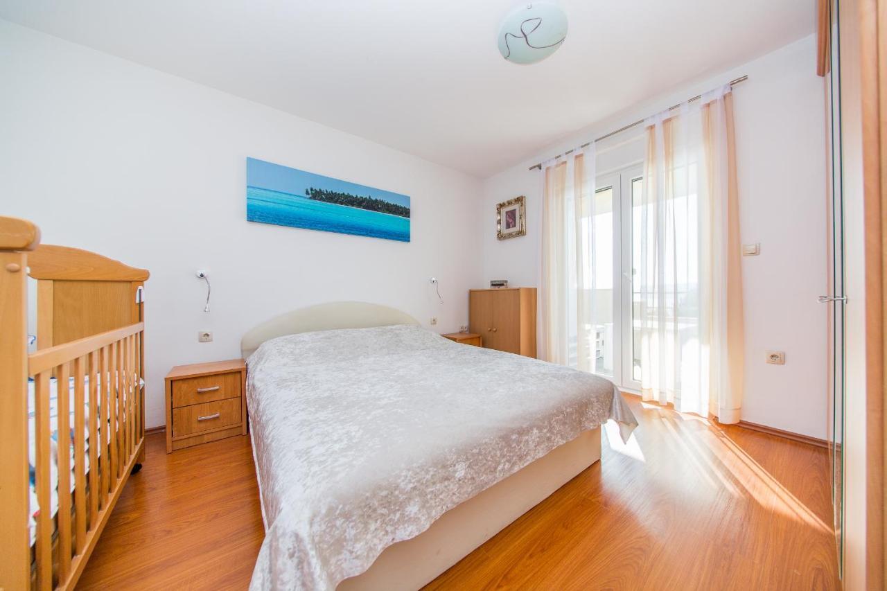 Apartment Luni ล็อควา โรโกซนิตซา ภายนอก รูปภาพ