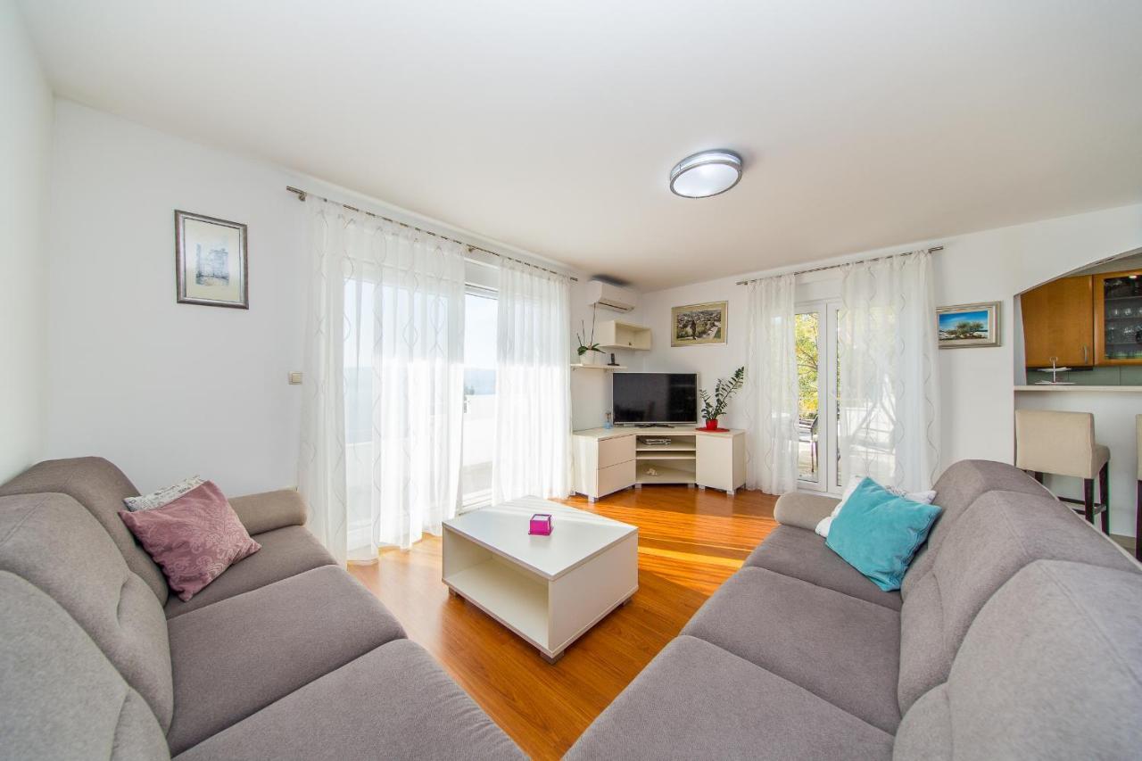 Apartment Luni ล็อควา โรโกซนิตซา ภายนอก รูปภาพ