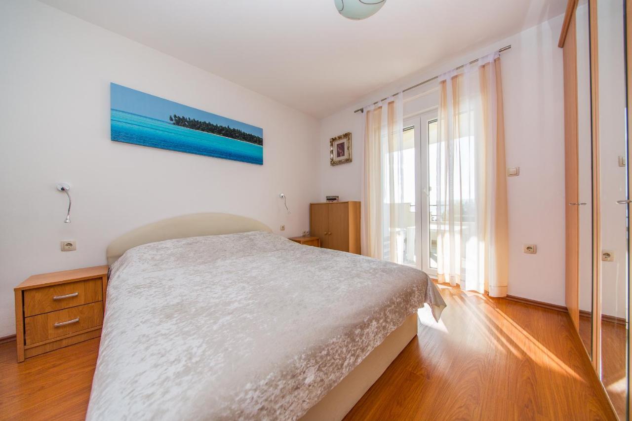 Apartment Luni ล็อควา โรโกซนิตซา ภายนอก รูปภาพ